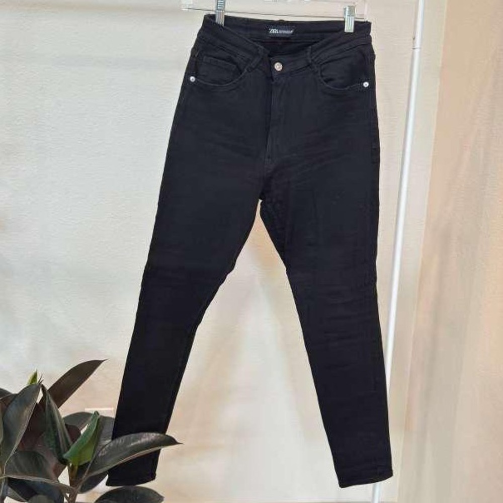 Zara Black High Rise Skinny Stretch Denim Classic Everyday Jeans Sleek Fit